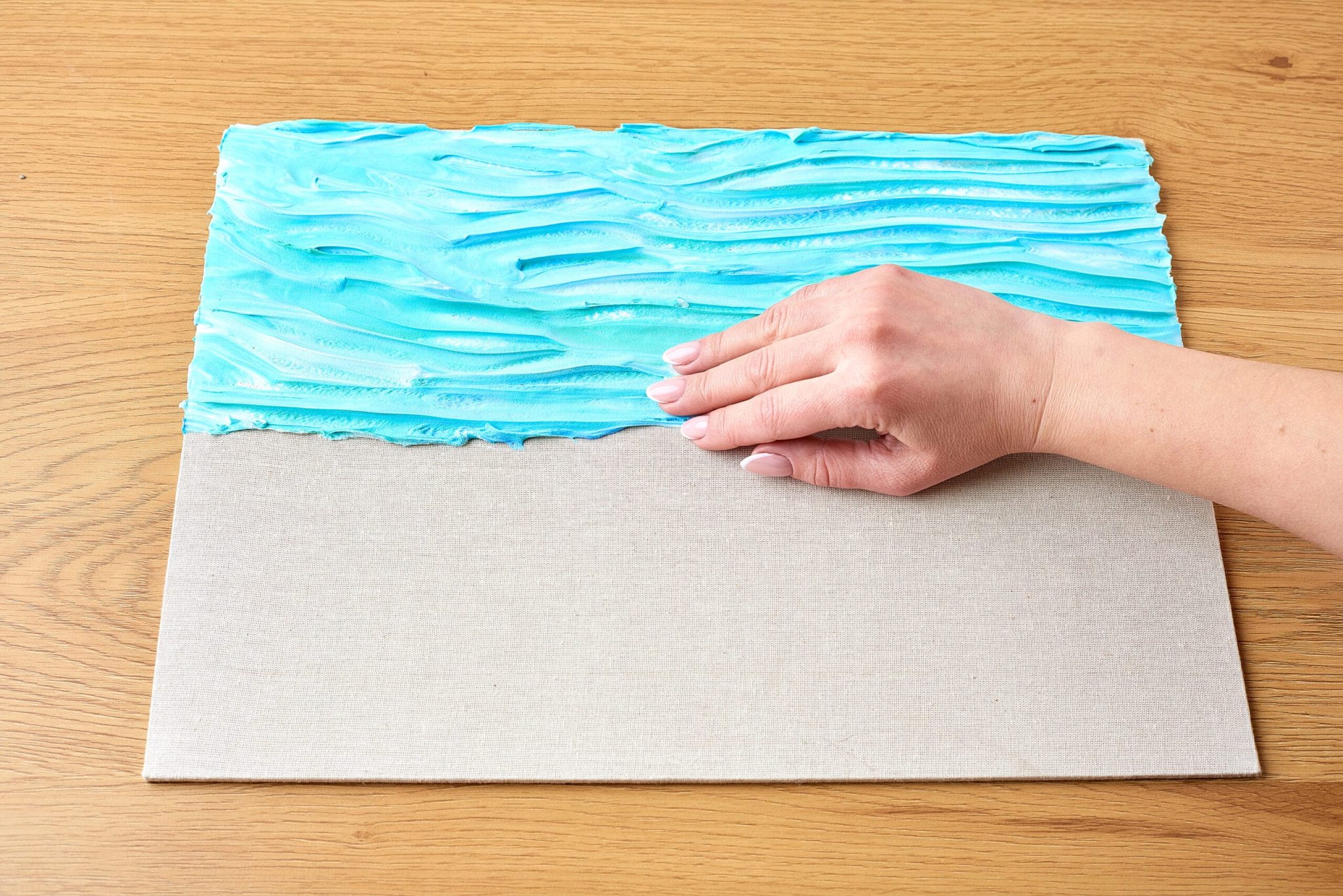 Choose a color and start spreading it with your fingers.