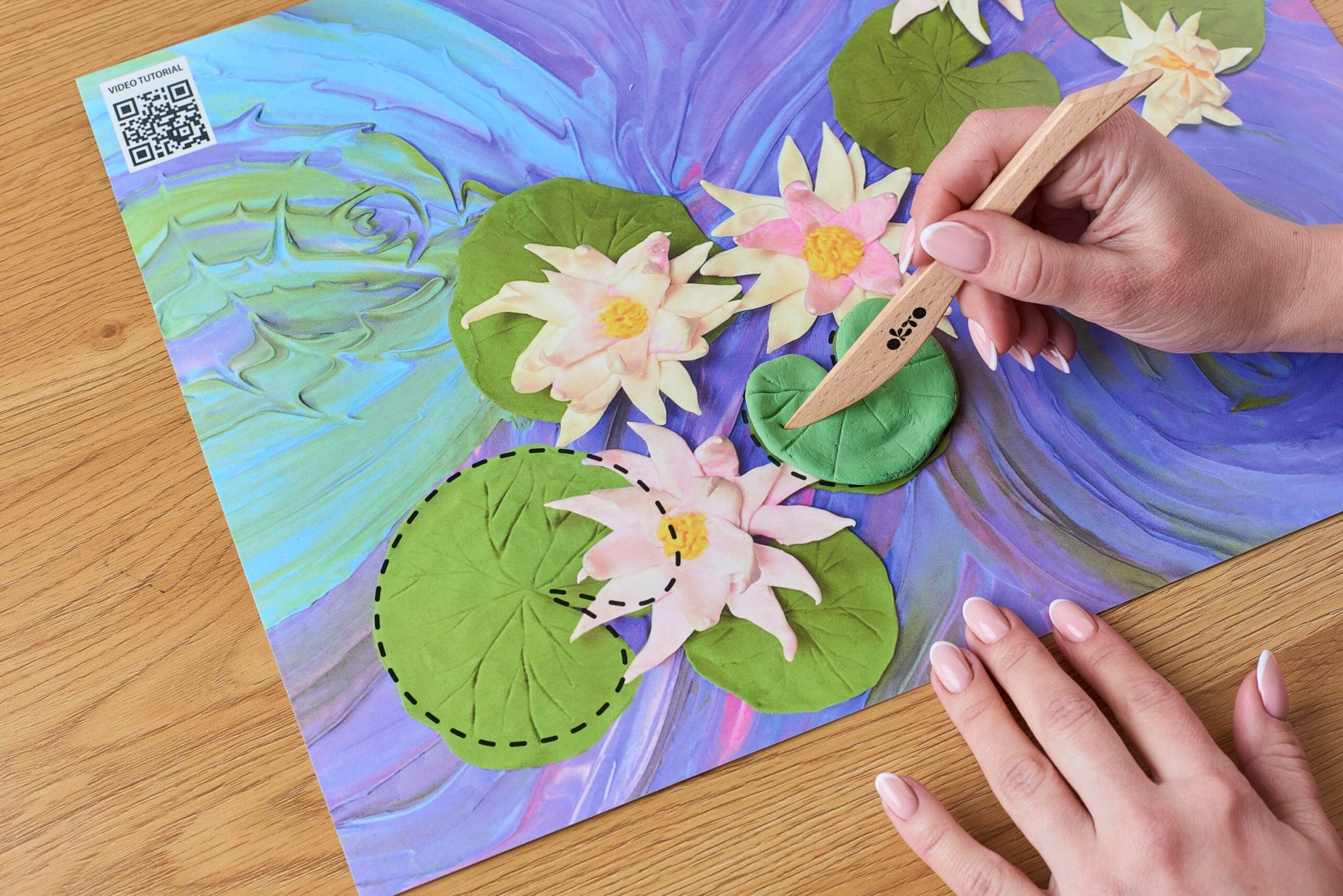 Fill the entire picture with clay and add the final touches.