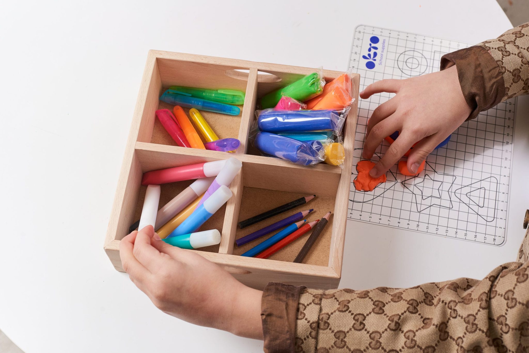 Create a masterpiece without unnecessary clutter.
